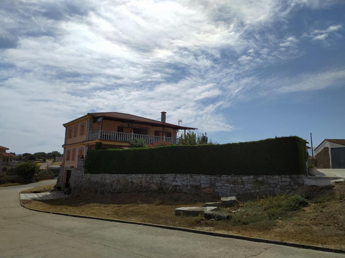Casa Rural Mi Descanso Valdefuentes de Sangusin Luaran gambar
