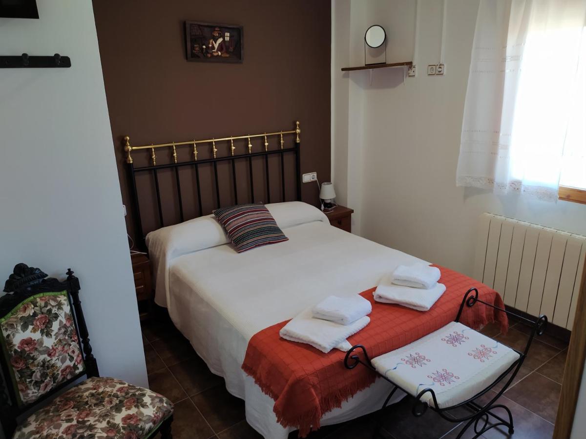 Casa Rural Mi Descanso Valdefuentes de Sangusin Luaran gambar