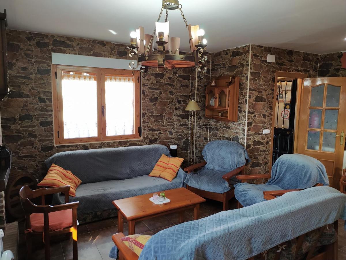 Casa Rural Mi Descanso Valdefuentes de Sangusin Luaran gambar