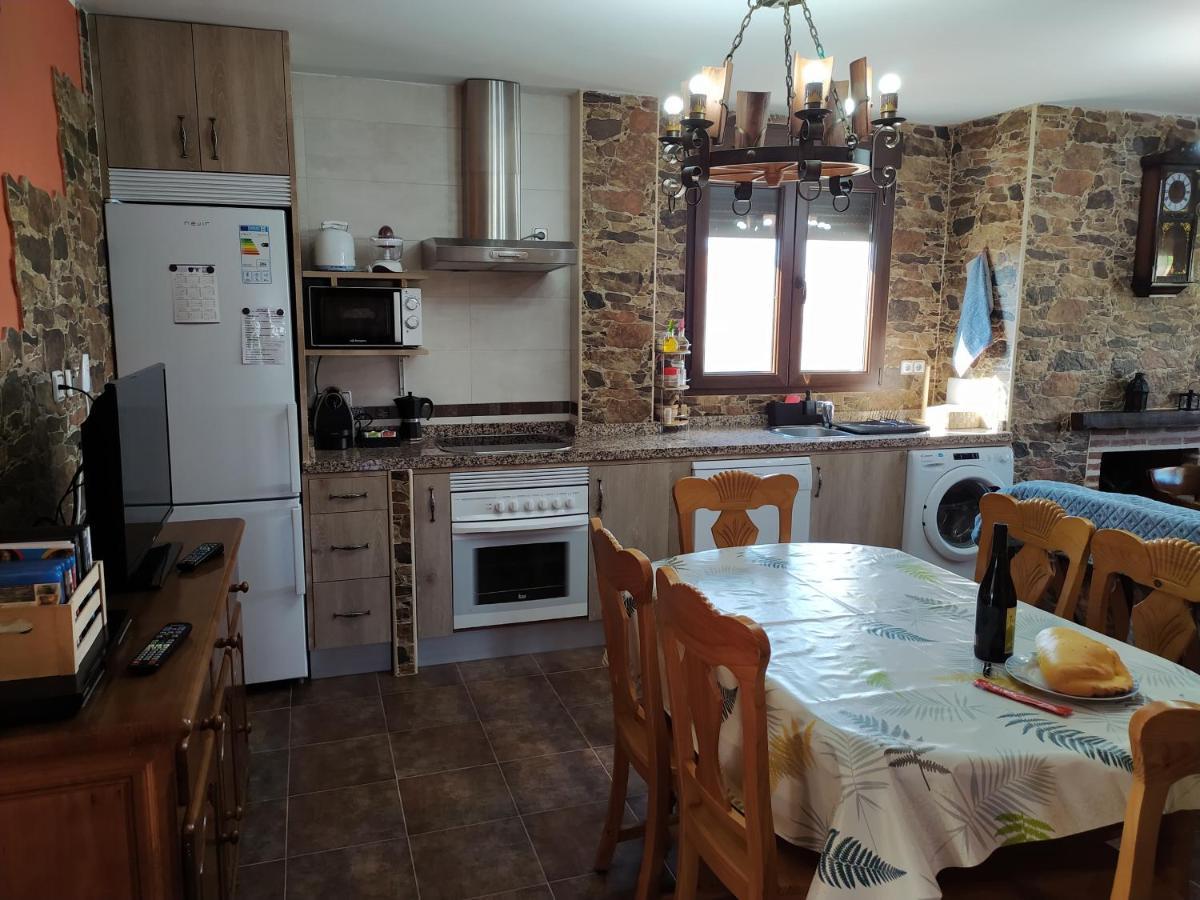Casa Rural Mi Descanso Valdefuentes de Sangusin Luaran gambar