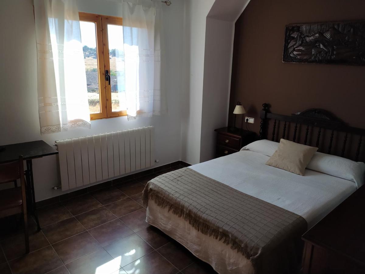 Casa Rural Mi Descanso Valdefuentes de Sangusin Luaran gambar