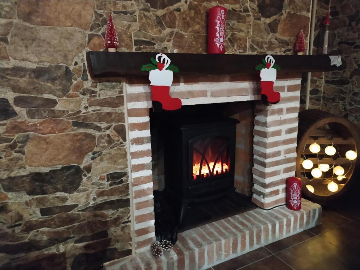 Casa Rural Mi Descanso Valdefuentes de Sangusin Luaran gambar
