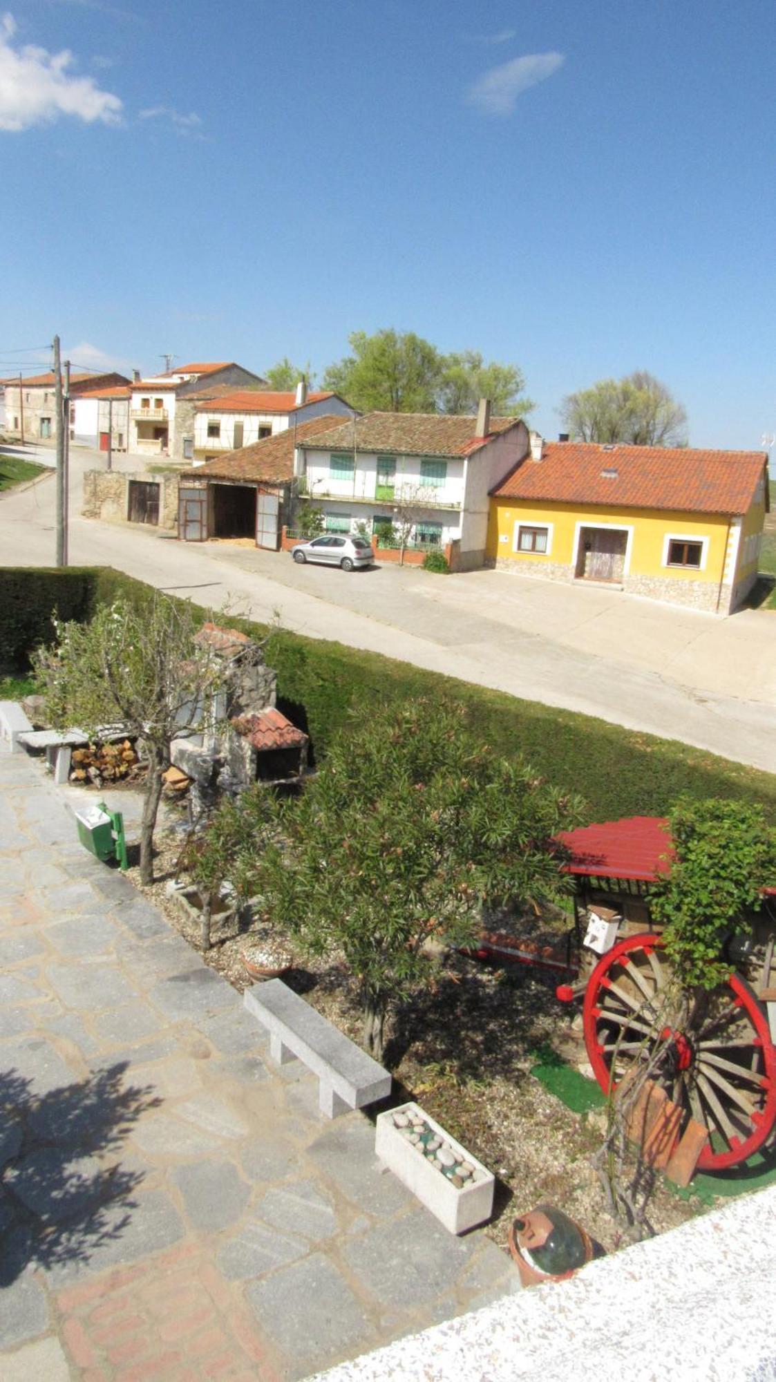 Casa Rural Mi Descanso Valdefuentes de Sangusin Luaran gambar