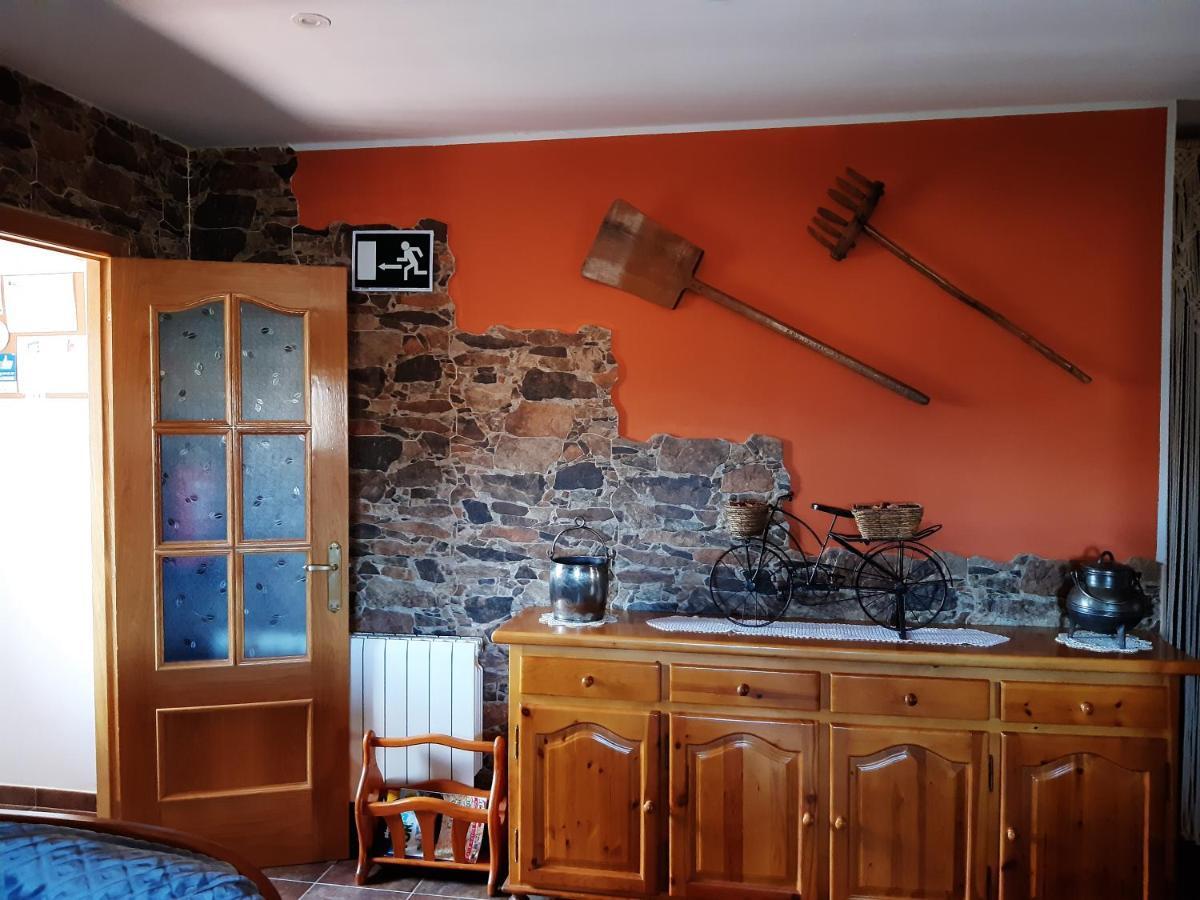 Casa Rural Mi Descanso Valdefuentes de Sangusin Luaran gambar