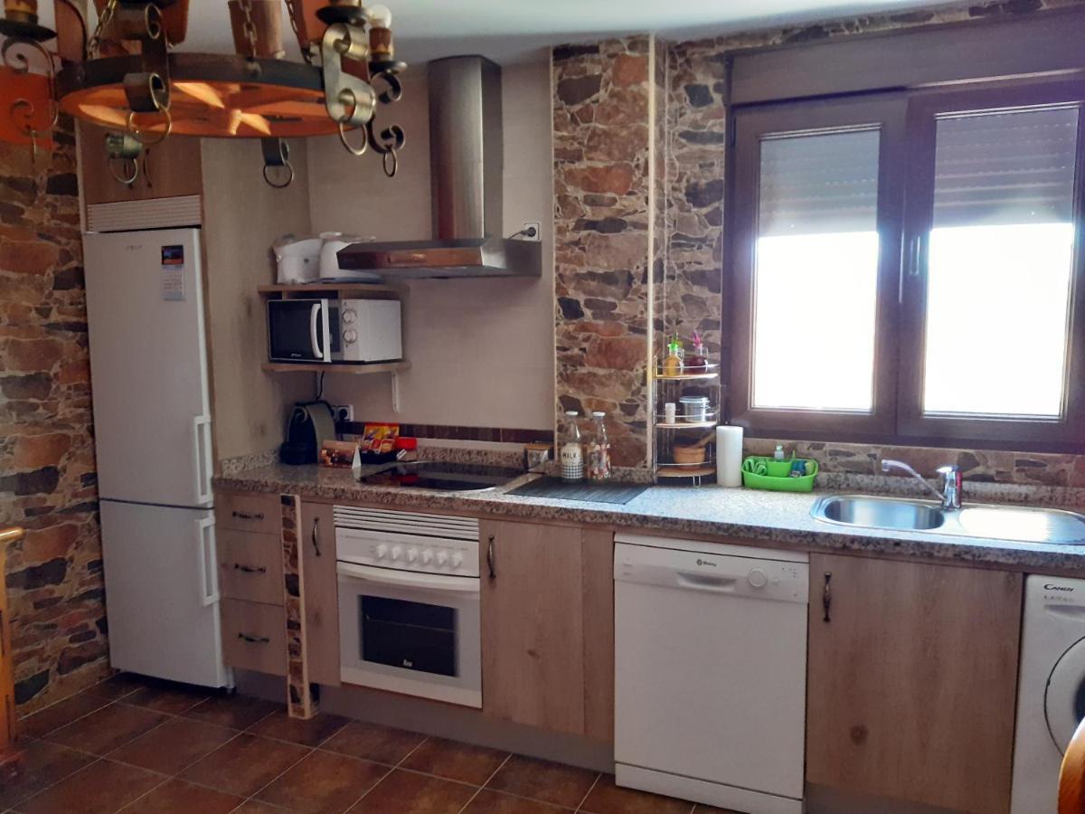 Casa Rural Mi Descanso Valdefuentes de Sangusin Luaran gambar